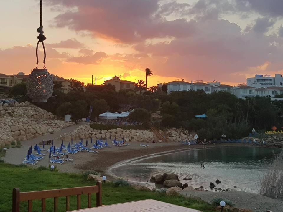 Apartments For Holidays Paralimni Esterno foto